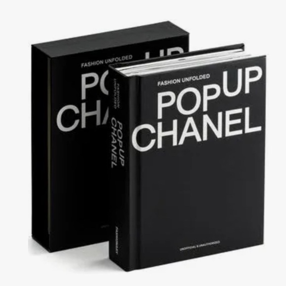 CHANEL Accessories - L🌺W START Pop up Chanel Book